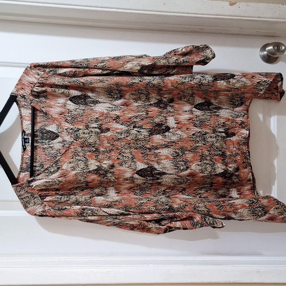 Zac & Rachel woman blouse size 2X plus‎ roll tab sleeves